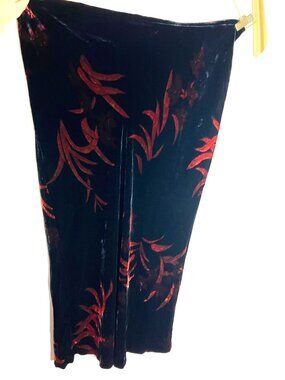 Chico's Design Women's Black Red Velvet Midi Pencil Skirt Size 2 42" Waist